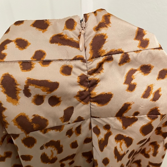 Free People leopard, satin skirt. Size 2. - Picture 7 of 7